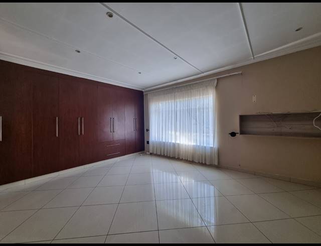 3 BEDROOM HOUSE FOR SALE IN VANDERBIJLPARK SW 1